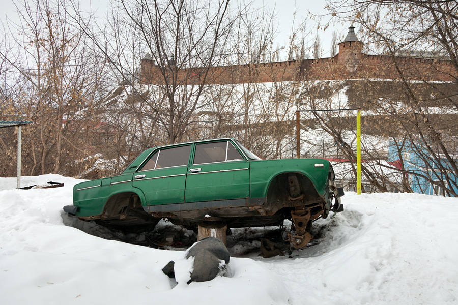 В неравной борьбе администрации Нижнего Новгорода с автохламом пока побеждает автохлам